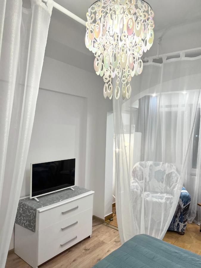 Intercontinental Apartment Boekarest Buitenkant foto