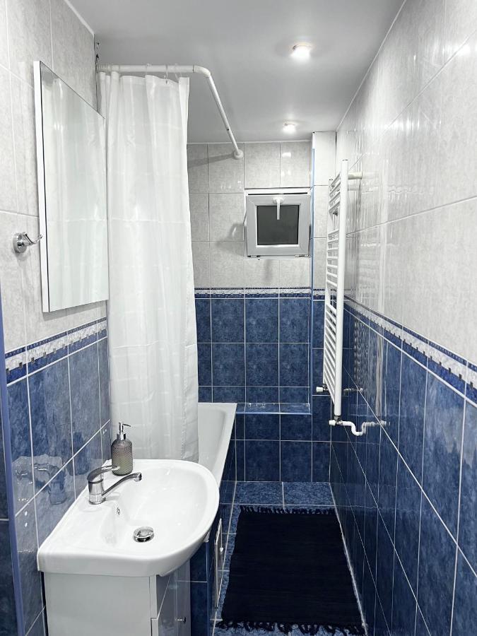 Intercontinental Apartment Boekarest Buitenkant foto